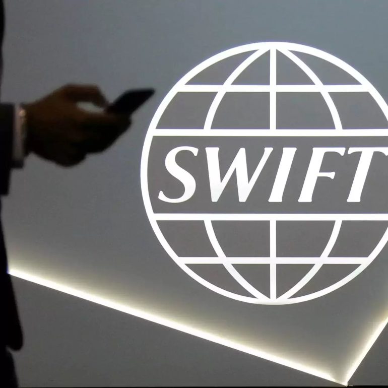 Рейтер: Евросоюз отключит от SWIFT три белорусских банка в рамках нового пакета санкций